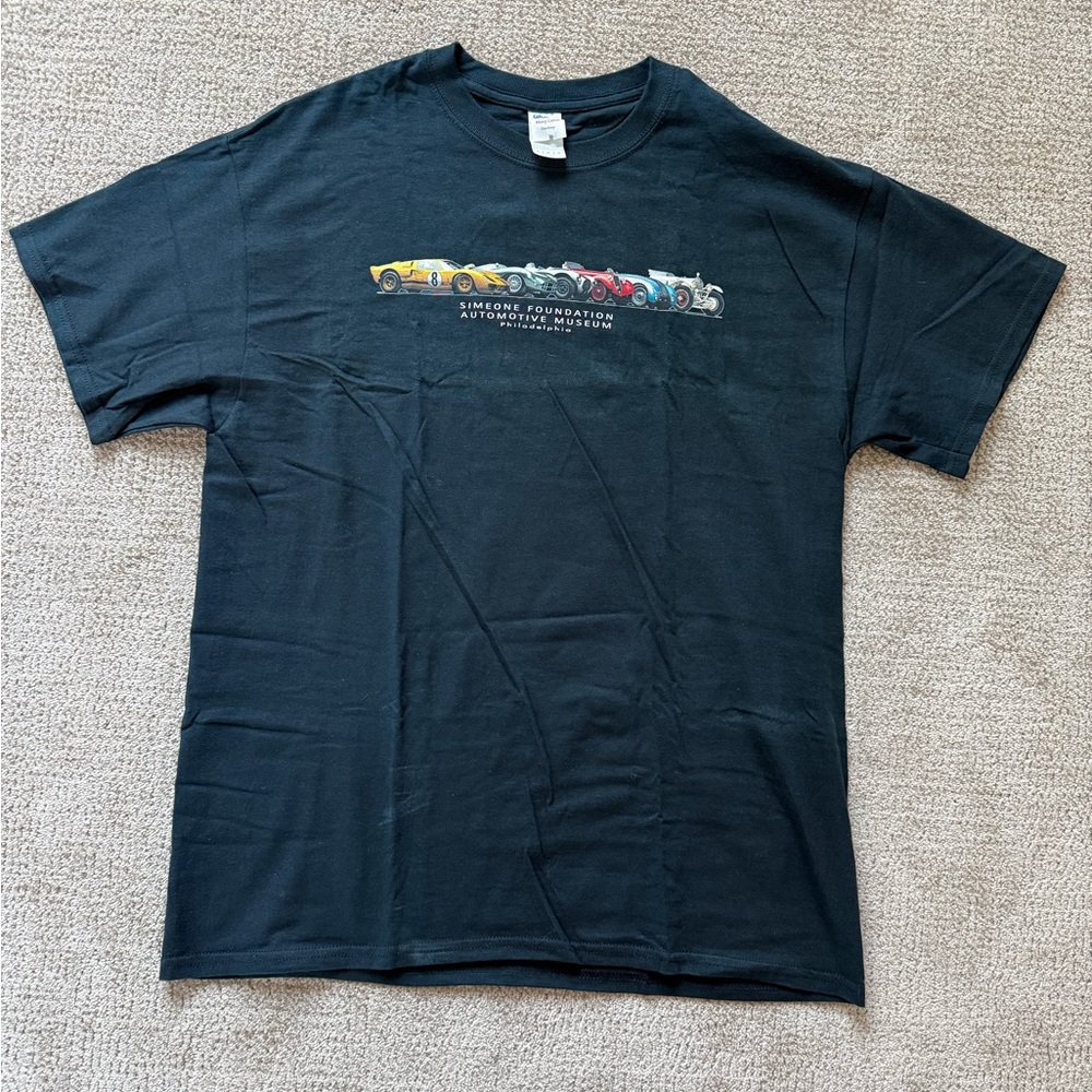 Gildan Black Simón foundation automotive museum T-Shirt